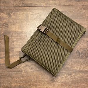 NWOT Dange Dover Joey Changing Kit